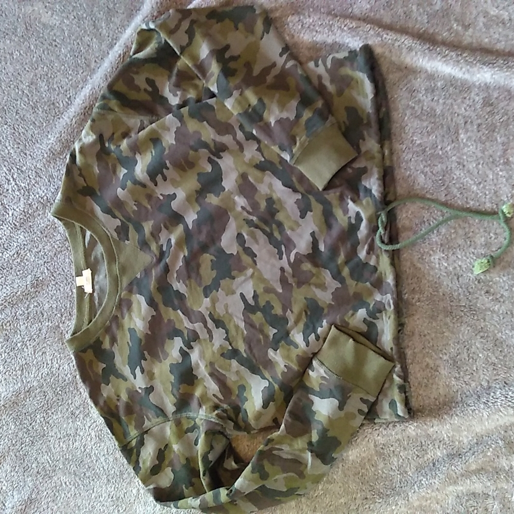 Hem & Thread cropped drawstring waist camo sweats… - image 1